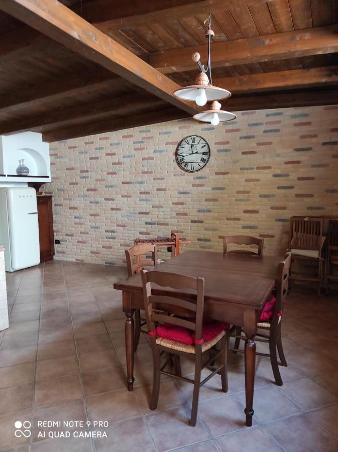 La Taverna Di Lulu Arnesano Exteriör bild